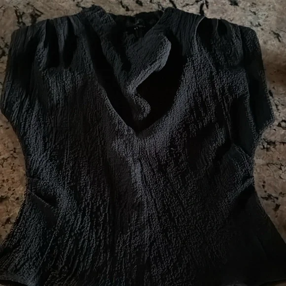 ASTR the label black square shoulder textured blouse Large - Picture 7 of 7